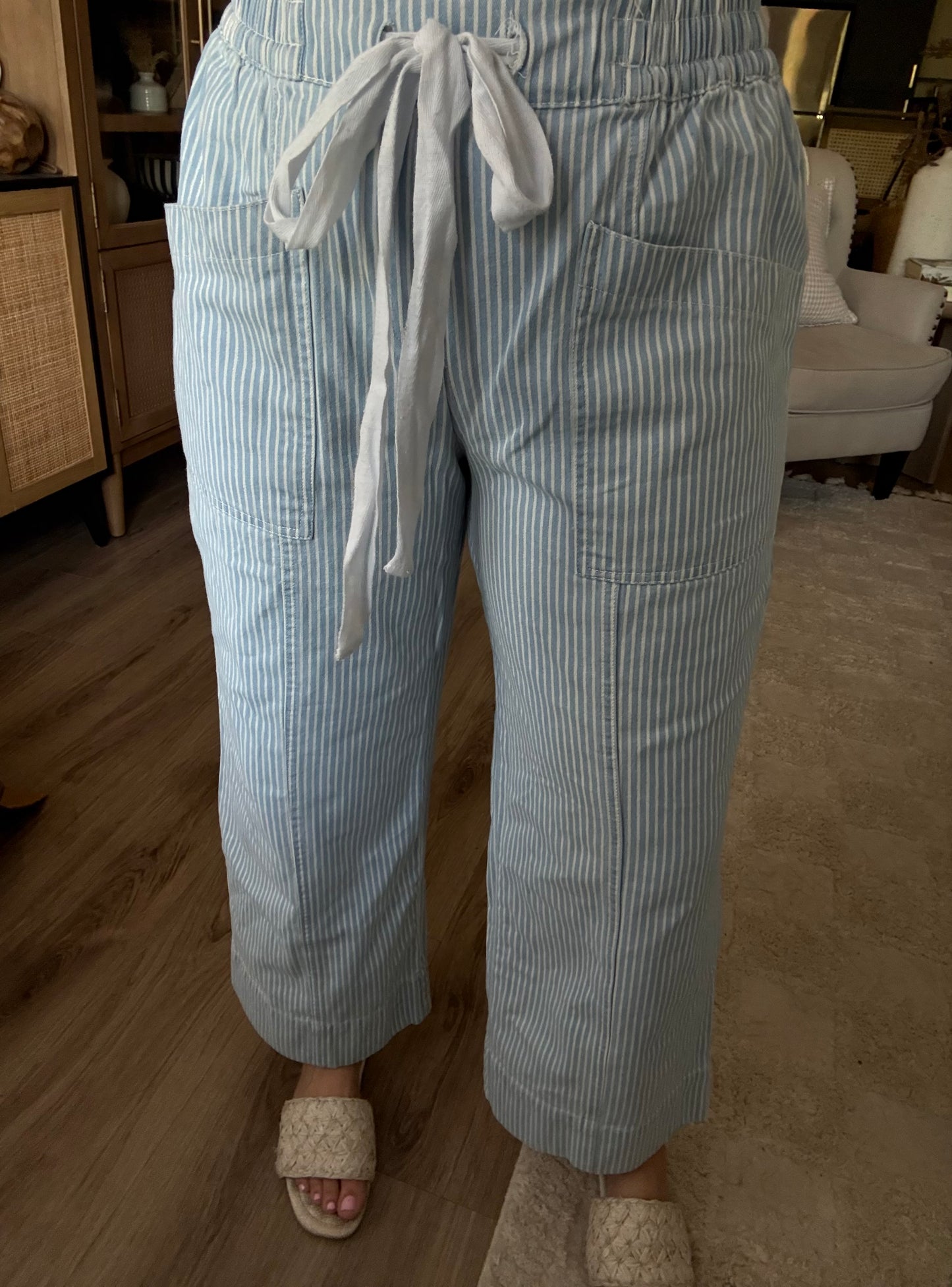 STRIPED WIDE LEG PANTS