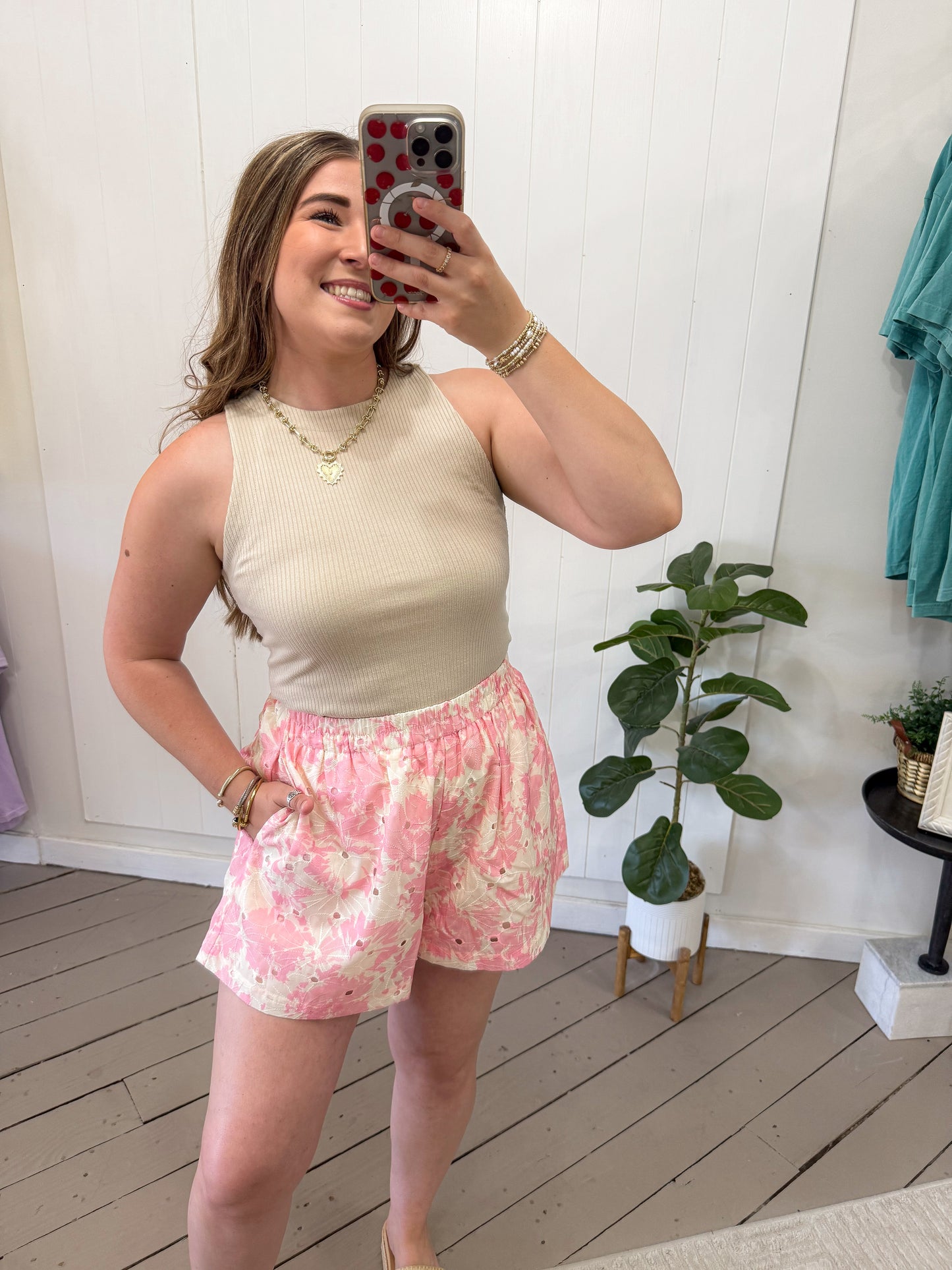 FLORAL PINK SHORTS
