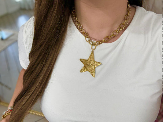 STAR STATEMENT NECKLACE