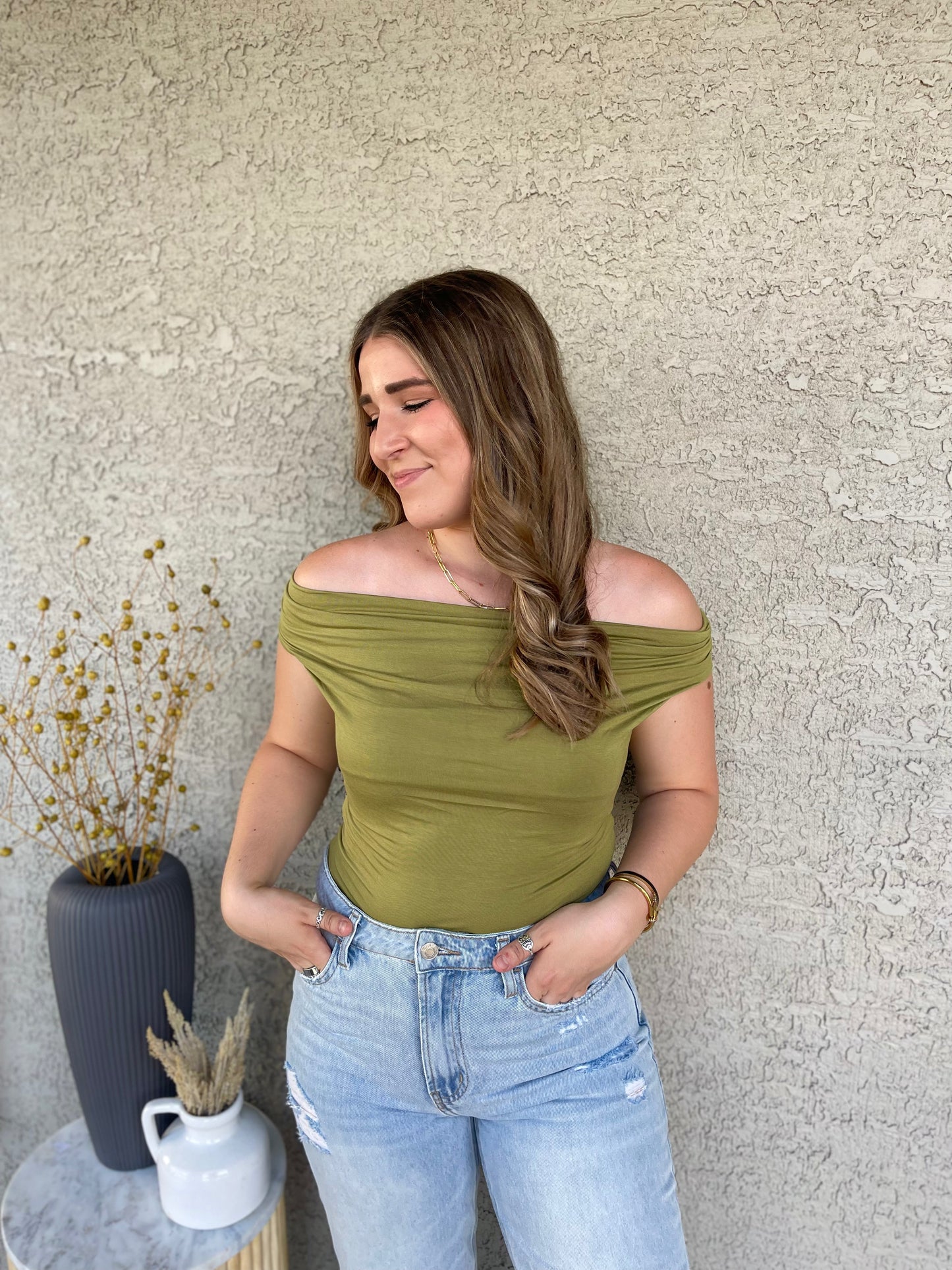 OLIVE REVERSIBLE OFF THE SHOULDER KNIT TOP