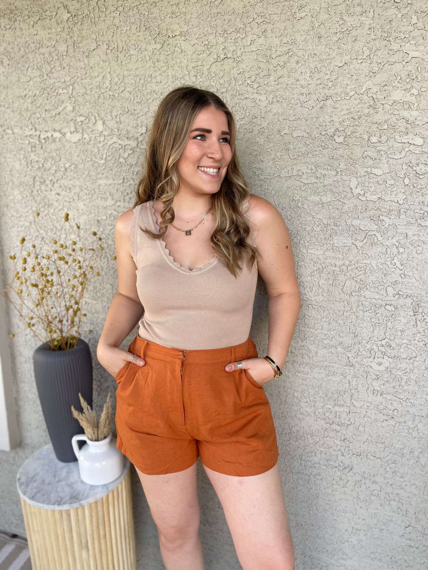TAUPE SCALLOP EDGE SLEEVELESS SWEATER KNIT CROP TOP