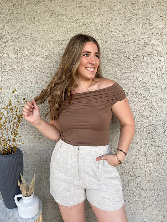 MOCHA REVERSIBLE OFF THE SHOULDER KNIT TOP