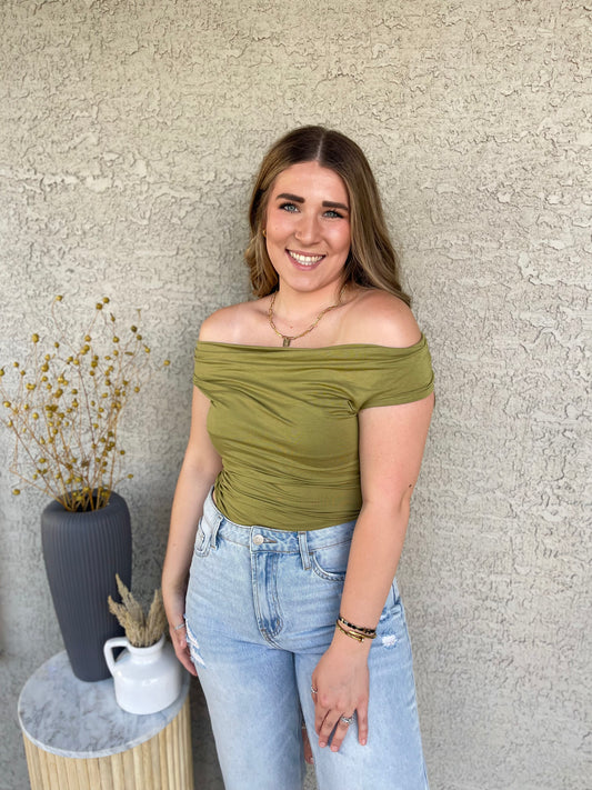 OLIVE REVERSIBLE OFF THE SHOULDER KNIT TOP