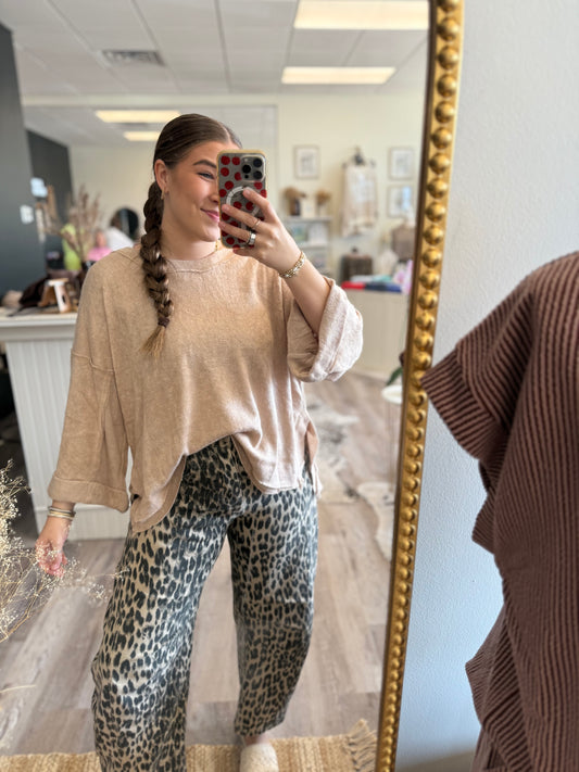 LOOSE KNIT SWEATER