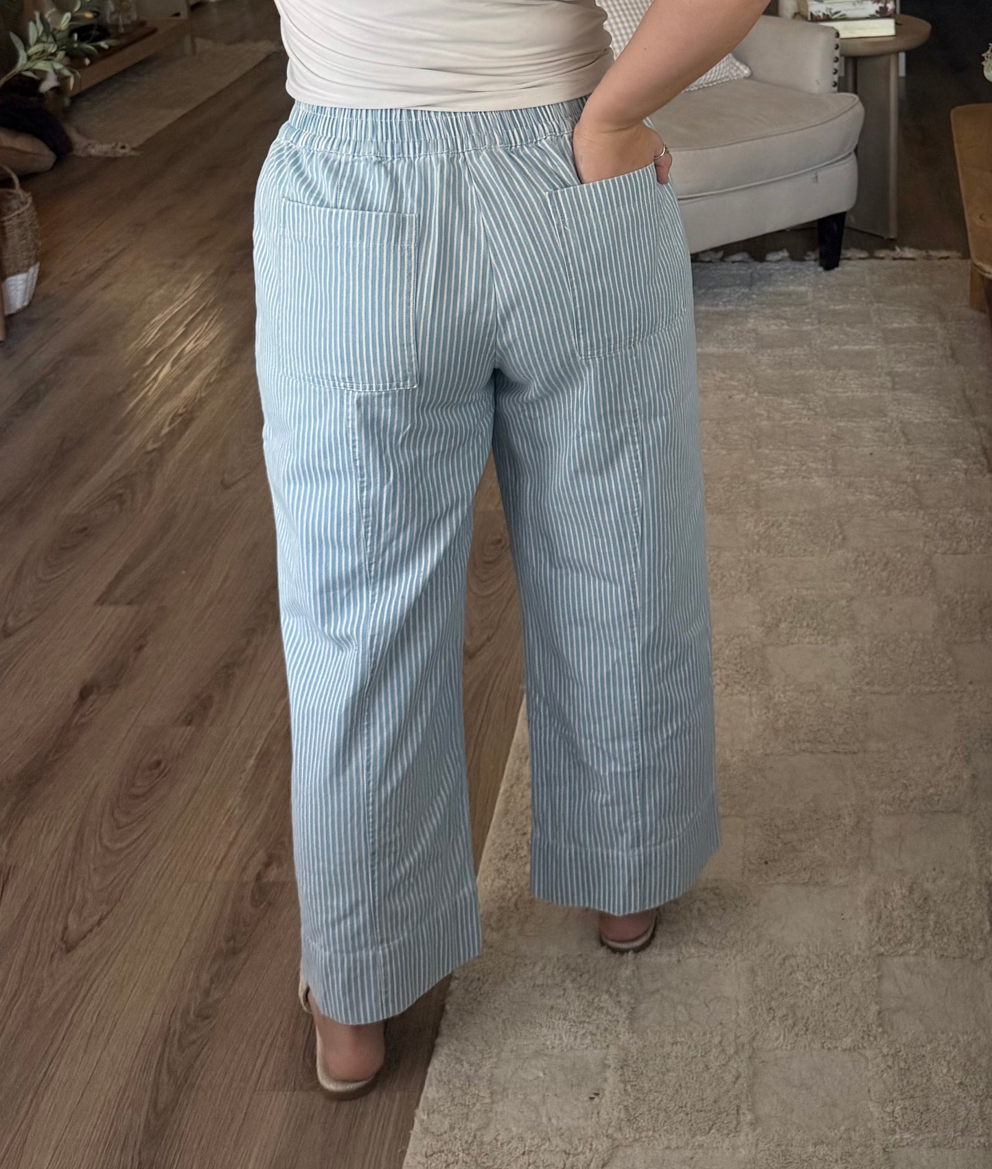 STRIPED WIDE LEG PANTS