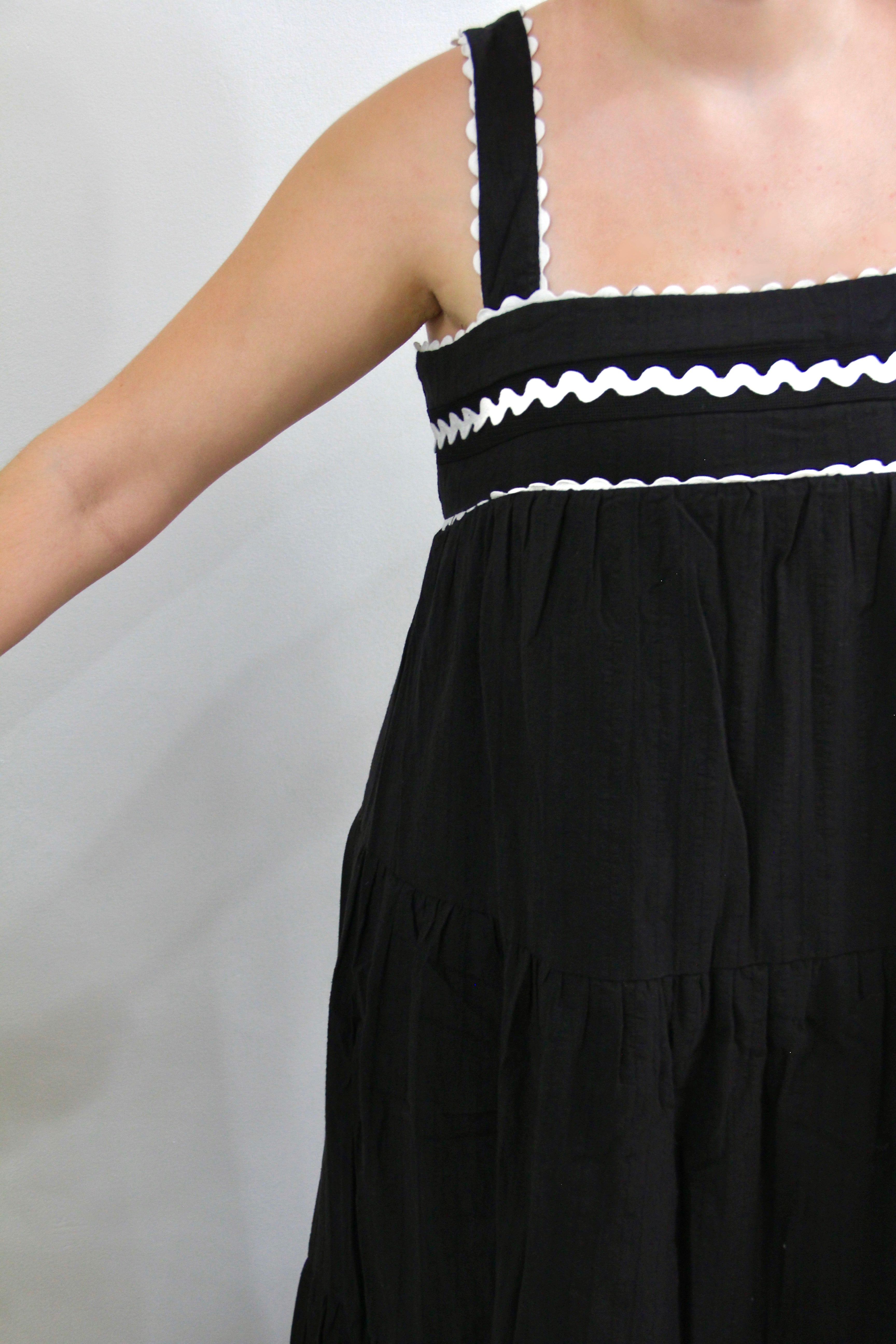 COTTON TIERED SLEEVELESS MAXI DRESS