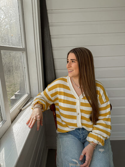 YELLOW STRIPE SWEATER TOP