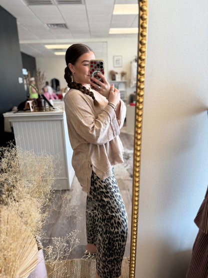 LOOSE KNIT SWEATER