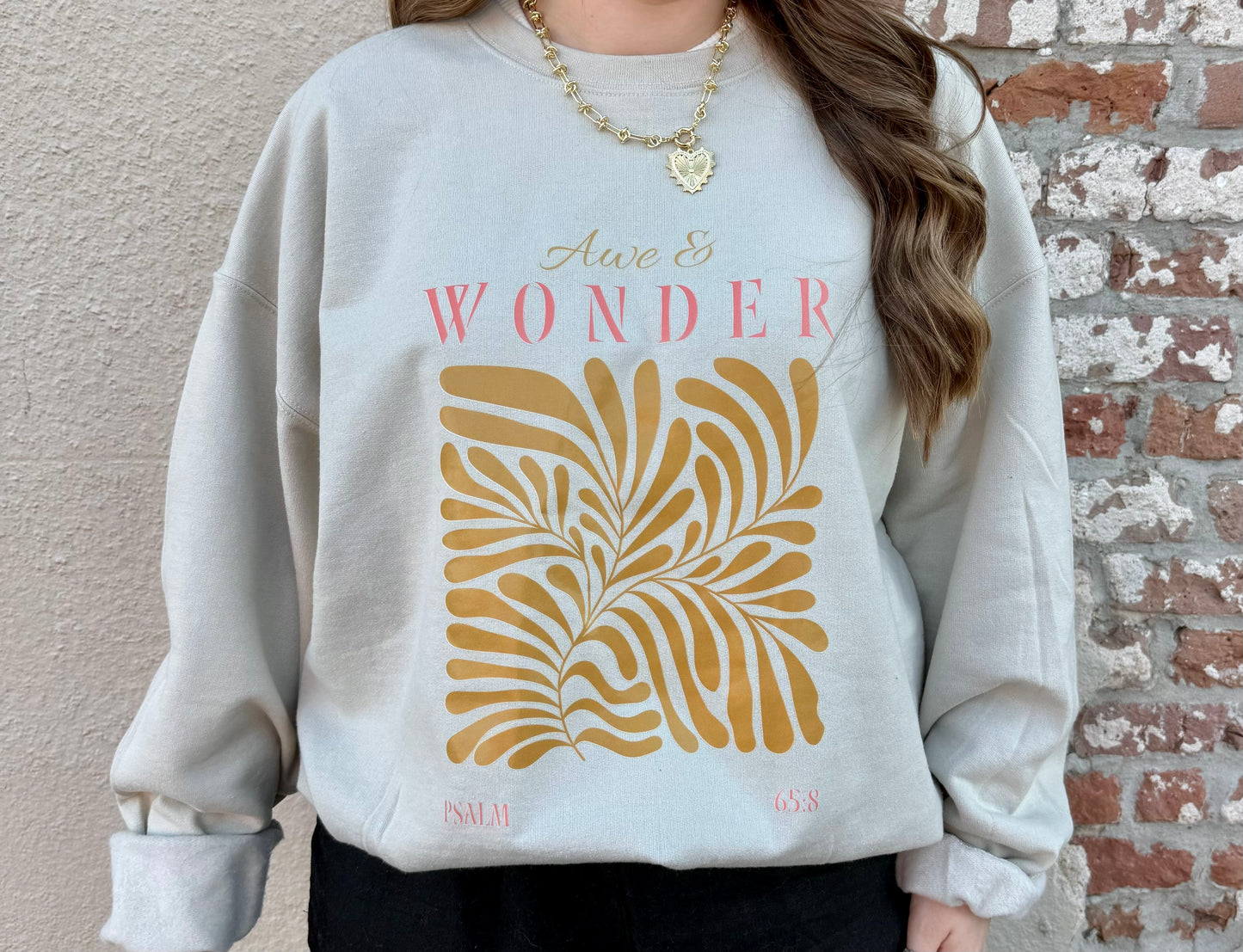 AWE & WONDER SWEATSHIRT