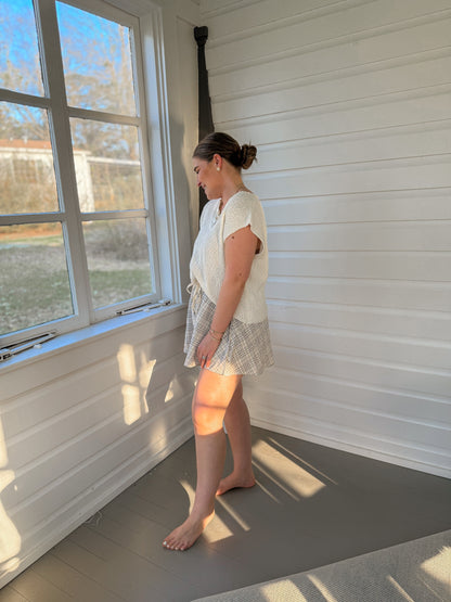 CREAM KNIT TOP