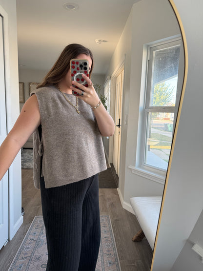 MOCHA TIE KNIT VEST