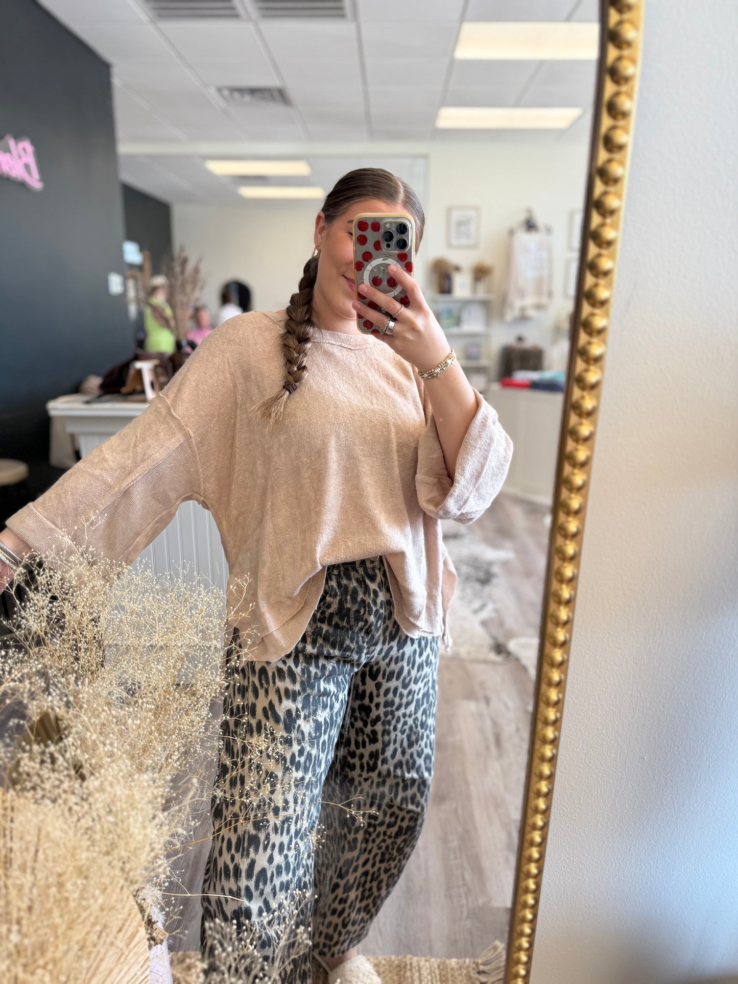 LOOSE KNIT SWEATER