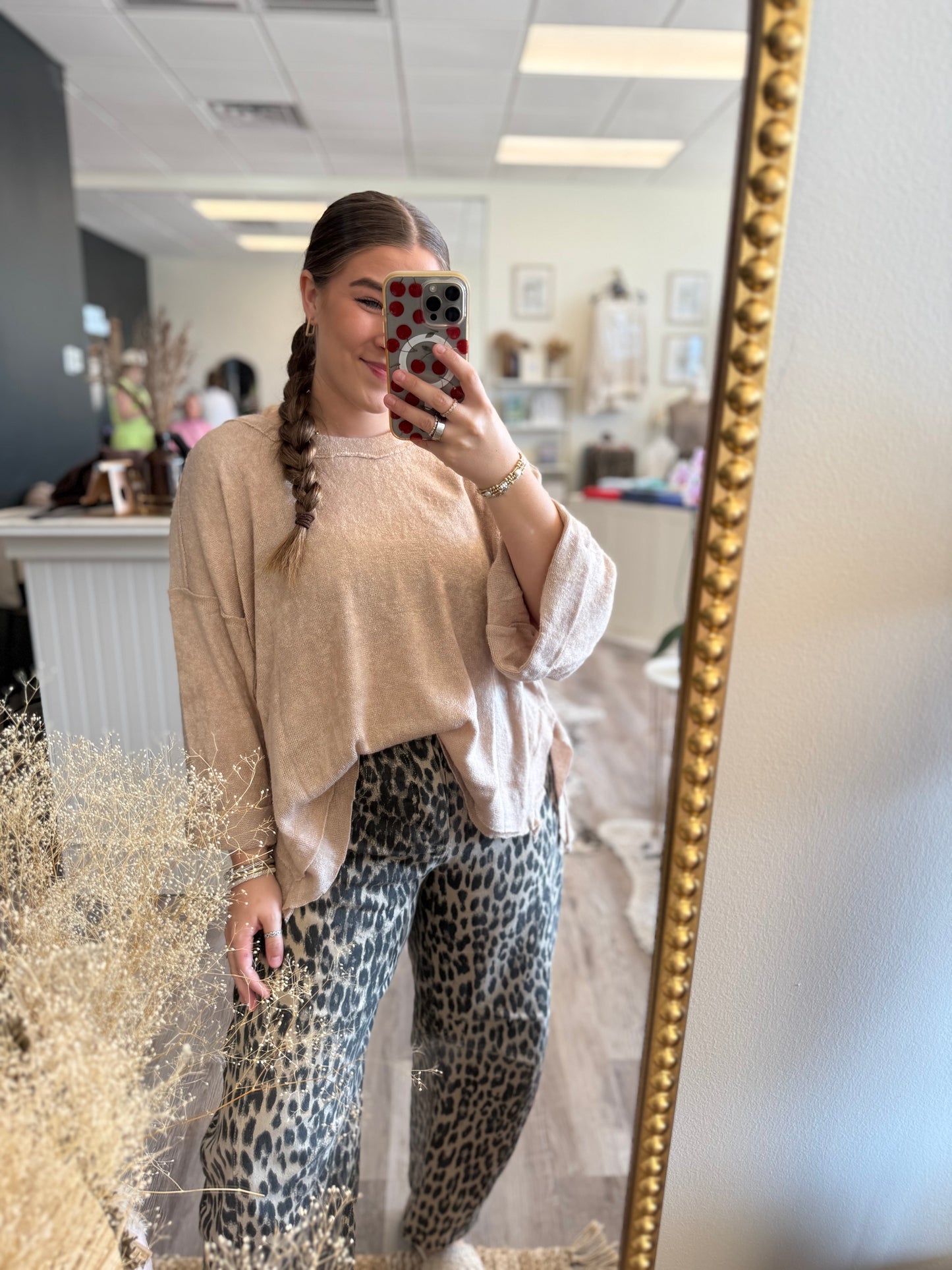 LOOSE KNIT SWEATER