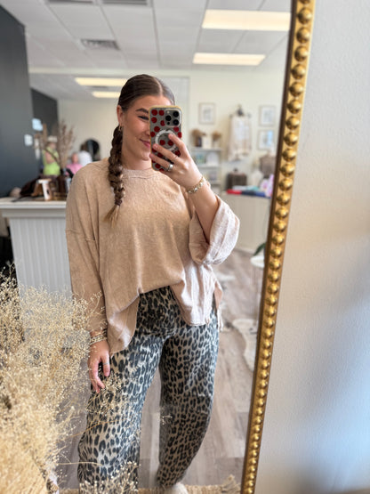 LOOSE KNIT SWEATER