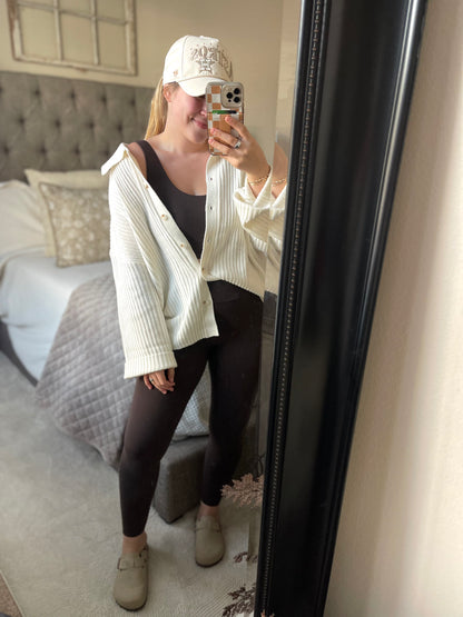 OVERSIZED BUTTON DOWN COLLARED SWEATER CARDIGAN