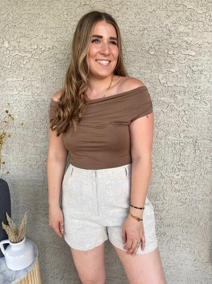 MOCHA REVERSIBLE OFF THE SHOULDER KNIT TOP