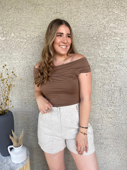 MOCHA REVERSIBLE OFF THE SHOULDER KNIT TOP