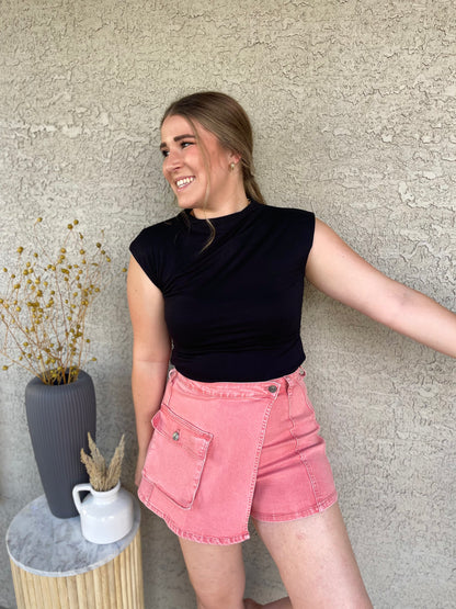 STRETCH MINERAL WASHED DENIM CARGO SKORT